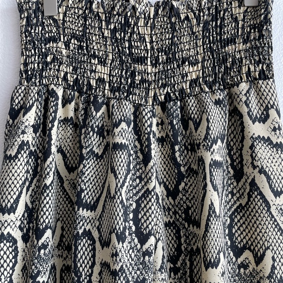 •Show me your mumu flare pants | Size S - Picture 2 of 3